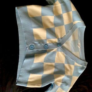 This is a cute cardigan that doesn’t fit me anymore, talk to me for more info!